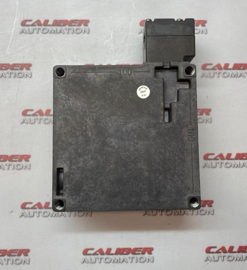 Load image into Gallery viewer, EUCHNER TZ1LE024M Safety Switch - Caliber Automation Online Store
