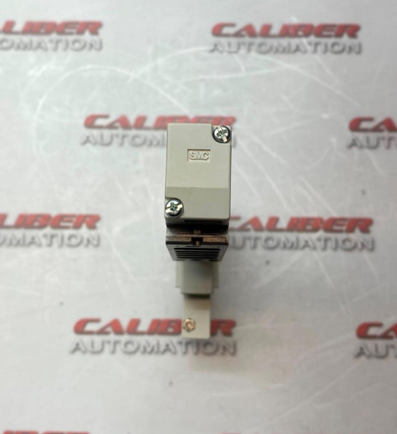 Load image into Gallery viewer, SMC VQ2100N-51 Solenoid Valve - Caliber Automation Online Store
