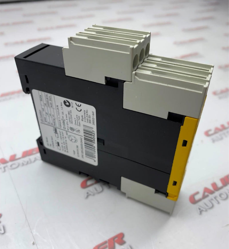 Load image into Gallery viewer, SIEMENS 3RK1205-0BE00-0AA2 NEW IN BOX SAFETY RELAY MODULE - Caliber Automation Online Store
