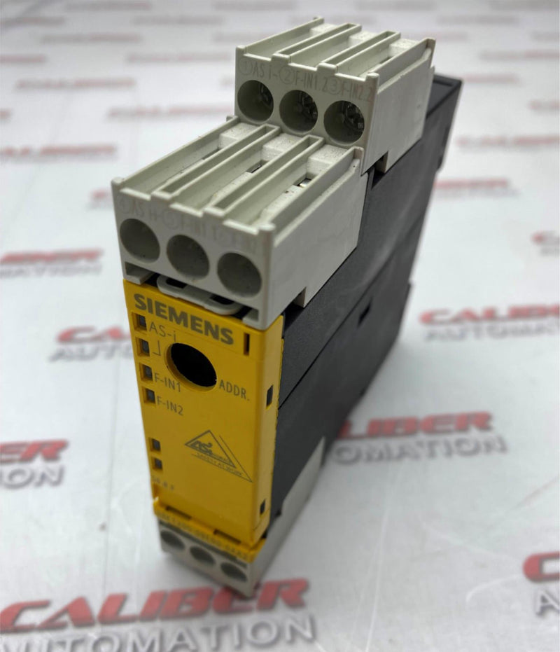 Load image into Gallery viewer, SIEMENS 3RK1205-0BE00-0AA2 NEW IN BOX SAFETY RELAY MODULE - Caliber Automation Online Store
