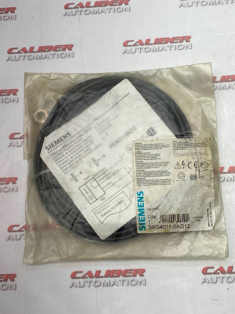 Load image into Gallery viewer, SIEMENS 3RG4011-0AG12 Inductive Proximity Switch - Caliber Automation Online Store
