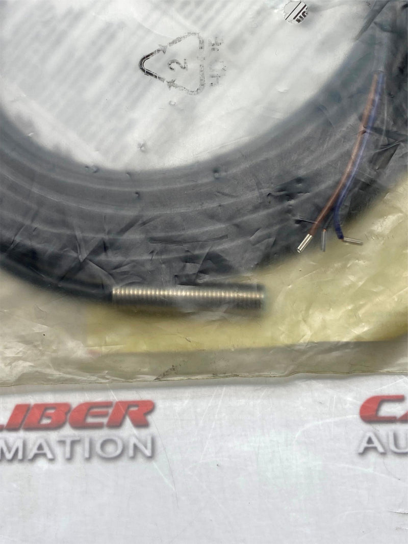 Load image into Gallery viewer, SIEMENS 3RG4011-0AG12 Inductive Proximity Switch - Caliber Automation Online Store
