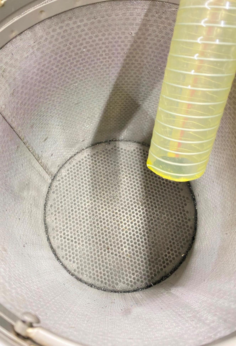 Load image into Gallery viewer, HC Feng FOODIE Chip/Sludge Removal Machine (DEMO UNIT) - Caliber Automation Online Store
