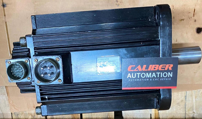 Load image into Gallery viewer, YASKAWA SGMKS-30A5A-MU11 AC SERVO MOTOR (USED) - Caliber Automation Online Store
