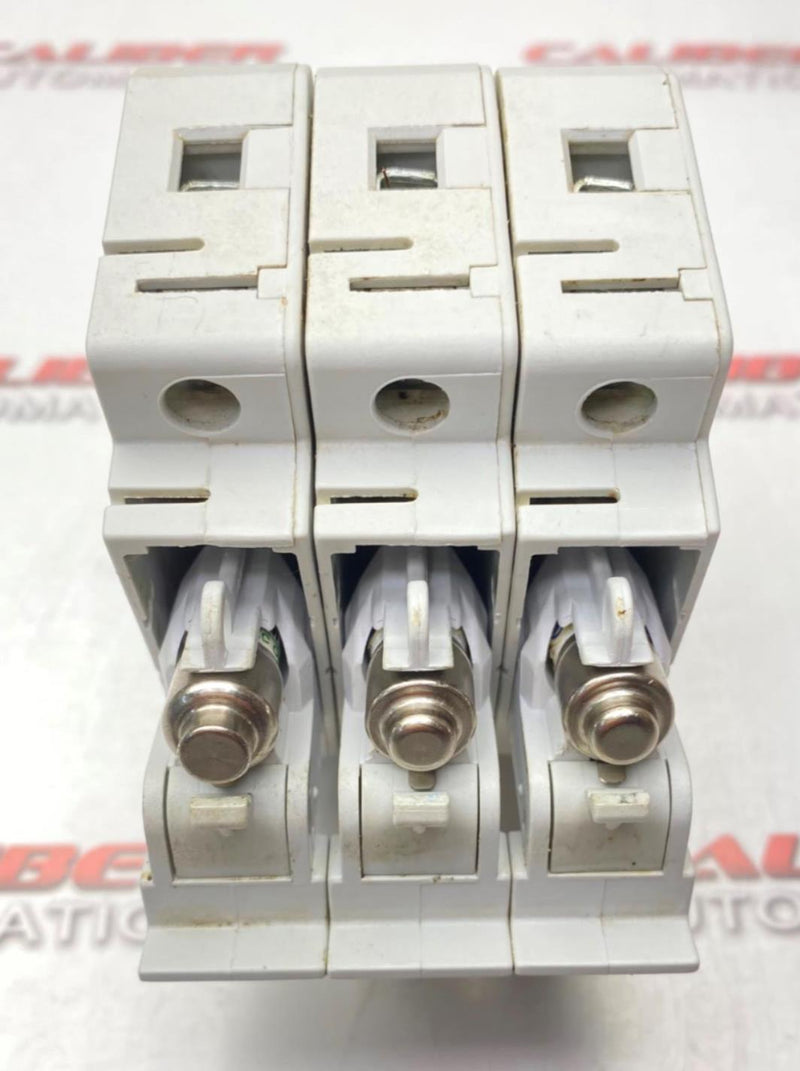 Load image into Gallery viewer, COOPER BUSSMANN CHM Midget Fuse Holder 690V,32A,3Pole (USED) - Caliber Automation Online Store
