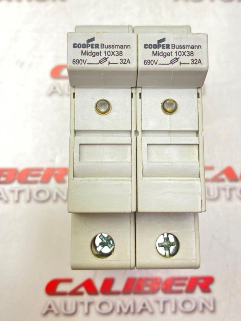 Load image into Gallery viewer, COOPER BUSSMANN CHM Midget Fuse Holder 690V,32A,2Pole (USED) - Caliber Automation Online Store
