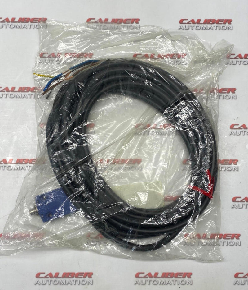 Load image into Gallery viewer, Telemecanique Sensors XCMD2110L5 Limit Switch - Caliber Automation Online Store
