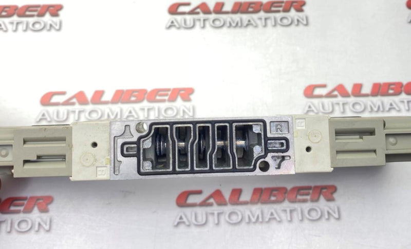 Load image into Gallery viewer, SMC VQZ3251-5YZ1 Solenoid Valve - Caliber Automation Online Store
